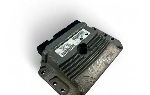 Dacia Sandero Engine control unit/module ECU 237102071R 237103317R