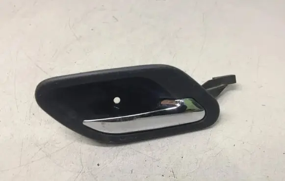 BMW 5 E39 Front door interior handle 8226050