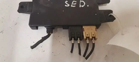 Audi A8 S8 D2 4D Aerial antenna amplifier 4D0035530D 4D0035530C