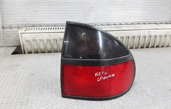 Renault Laguna I Rear/tail lights 7700820051