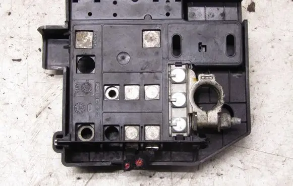 Fiat 500X Positive cable (battery) 