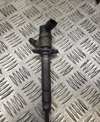 Volvo S60 Fuel injector 0445110078