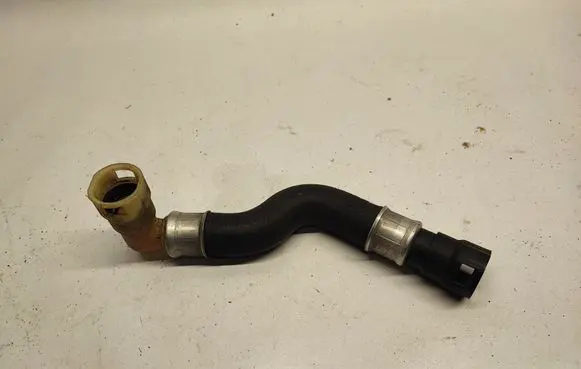 Engine coolant pipe/hose
