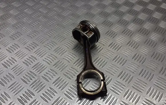 Audi A6 S6 C5 4B Piston 