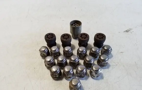 Chevrolet Captiva Nuts/bolts 