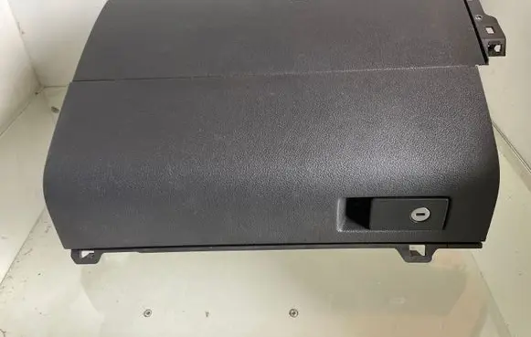Volkswagen Touran II Glove box 1T1857101B
