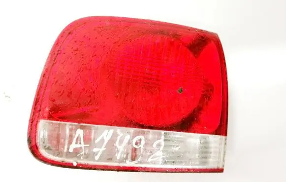 Tailgate rear/tail lights