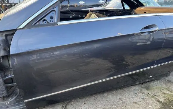 Mercedes-Benz E A207 Front door 
