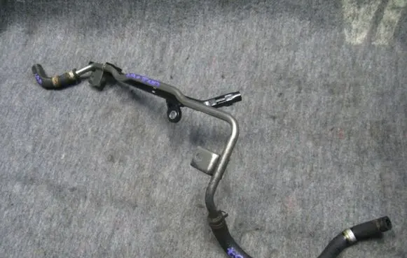 Honda CR-V Engine coolant pipe/hose