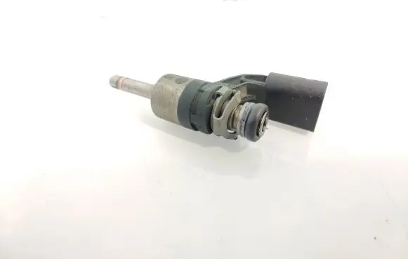 Skoda Octavia Mk2 (1Z) Fuel injector 03C906036F