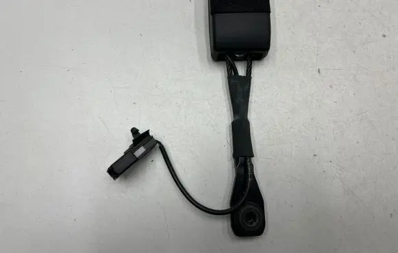 Opel Insignia A Front seatbelt buckle 13327468 529366001