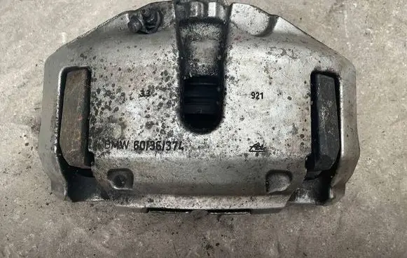 BMW 5 F10 F11 Front brake caliper 