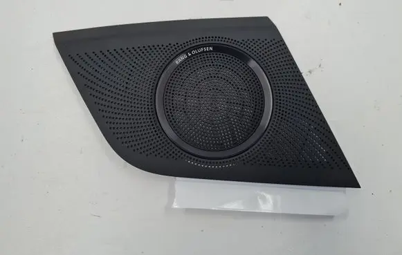 Side speaker trim/cover