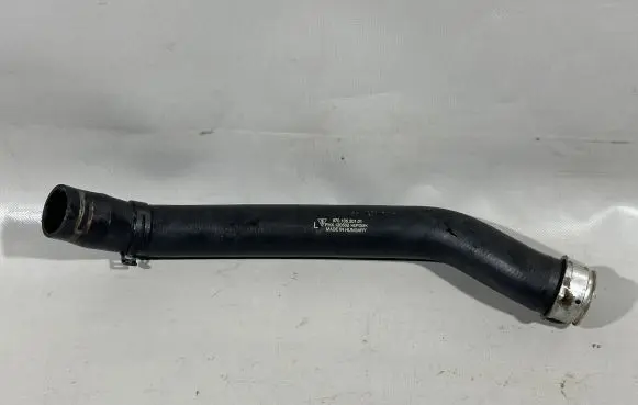 Porsche Panamera (970) Engine coolant pipe/hose 97010650101