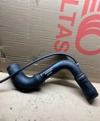 Volvo S70 V70 V70 XC Intercooler hose/pipe 9434451