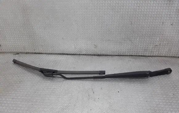 Audi A3 S3 8L Windshield/front glass wiper blade 1J1955409A