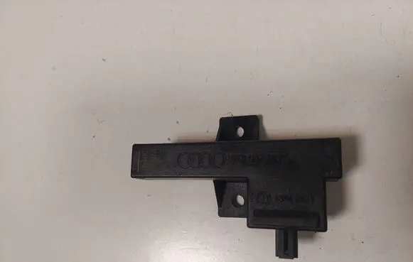 Audi A6 S6 C7 4G Keyless (KESSY) go control unit/module 8K0907247