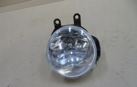 Toyota Corolla E160 E170 Front fog light 81220-02110