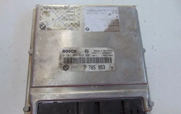 BMW 7 E38 Engine control unit/module 0281001843 7785953