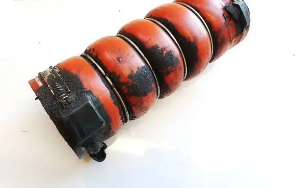 Citroen DS3 Intercooler hose/pipe 9687511480