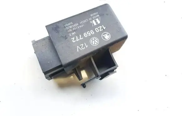 Volkswagen PASSAT B6 Other relay 1z0959772