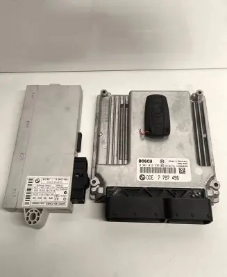 BMW 1 E81 E87 Engine control unit/module 7797496 0281012335 1039S08306
