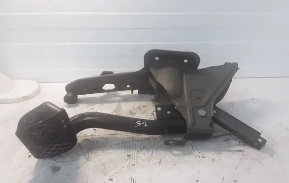 Volkswagen Transporter - Caravelle T5 Brake pedal 7H1723057B