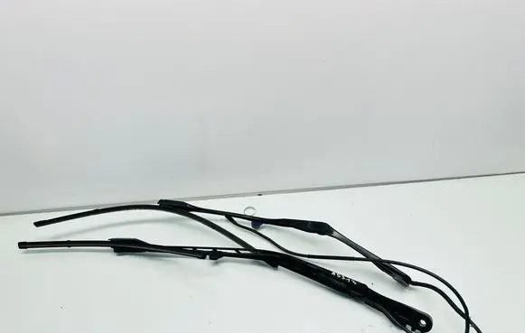 Volvo S90, V90 Front wiper blade arm 45543