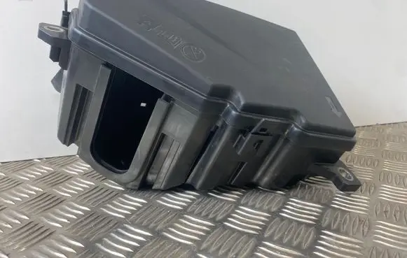 Volvo XC60 Fuse box set 31398000 31398001