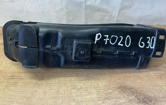 BMW 5 G30 G31 G38 Air intake duct part 7643299