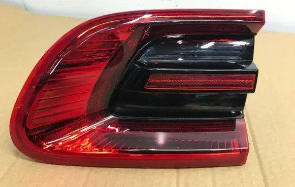Porsche Macan (95B) Tailgate rear/tail lights 95B945094F 01150002 AS00200093821