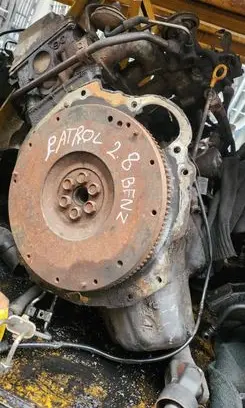 Nissan Patrol Y60 Engine