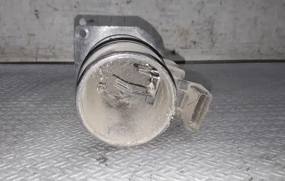 Renault Espace III Mass air flow meter 5WK9609