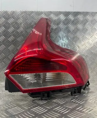 Volvo V40 Rear/tail lights 31395845 21220204 UX555
