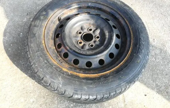 Toyota Avensis T220 R15 spare wheel 