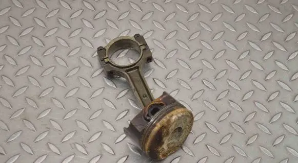 GMC Sierra 1000 Piston 