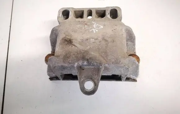 Engine mount bracket