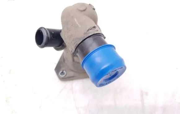 Toyota Yaris Thermostat/thermostat housing