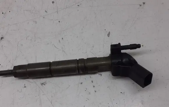 Mercedes-Benz ML W164 Fuel injector A642070 050608