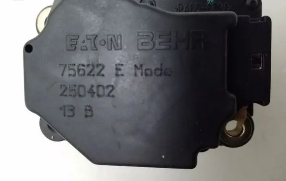 Volvo S60 Air flap motor/actuator 75622E