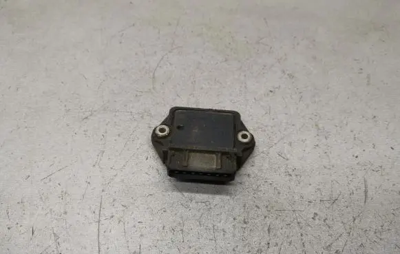 Volkswagen Golf II Ignition amplifier control unit 0227100137 211905351A