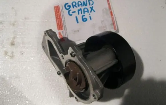 Ford Grand C-MAX Water pump