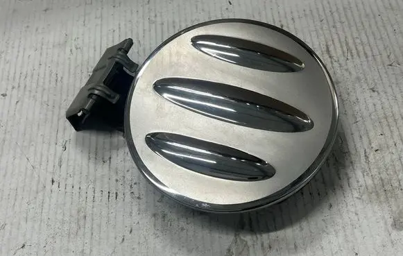 Mitsubishi L200 Fuel tank cap trim 