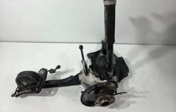 Rear wheel hub spindle/knuckle