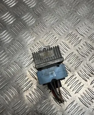Renault Laguna III Glow plug pre-heat relay 9640469680