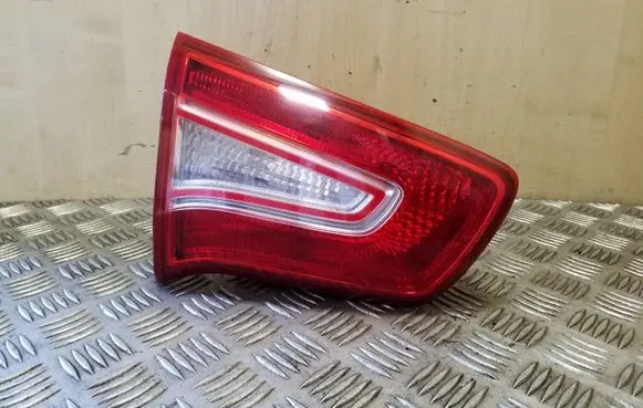KIA Sportage Tailgate rear/tail lights 924053W0