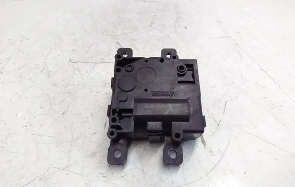 Toyota Prius (XW50) Air flap motor/actuator 0638002031