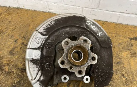 BMW 7 G11 G12 Rear wheel hub 62165410