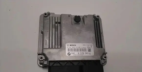 BMW 1 F20 F21 Engine control unit/module 8576341 0281030325