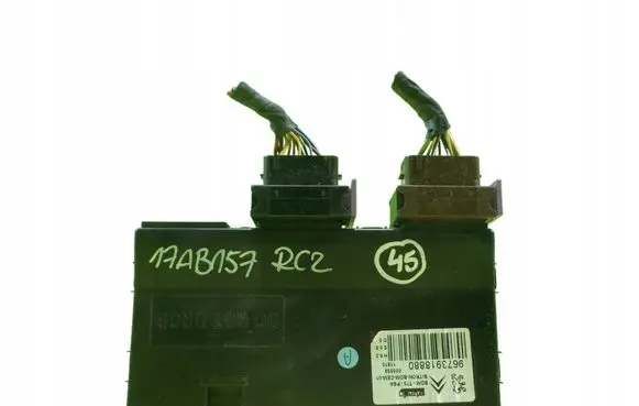 Peugeot RCZ Central body control module 9673918880 17AB157